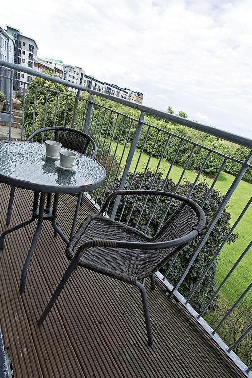Lochend Park View Apartment Edinburgh Szoba fotó